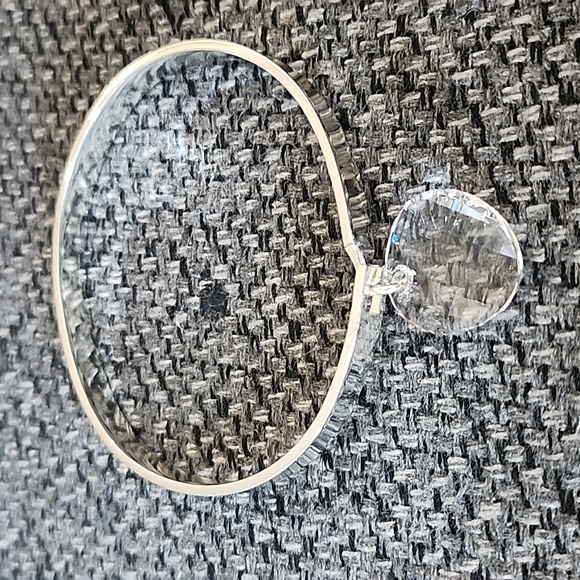 Metal hinged bracelet - Picture 2 of 4